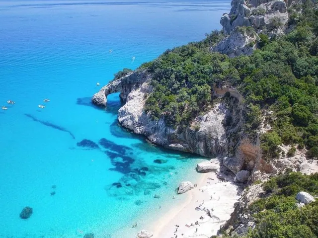 cala_goloritzè_costa_di_baunei