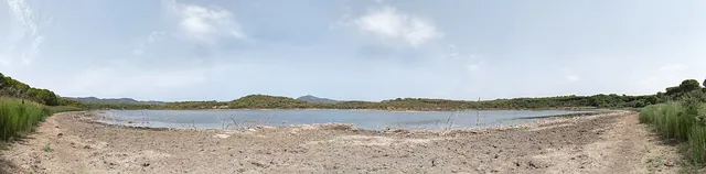 Panorama del Lago di Baratz nella Nurra