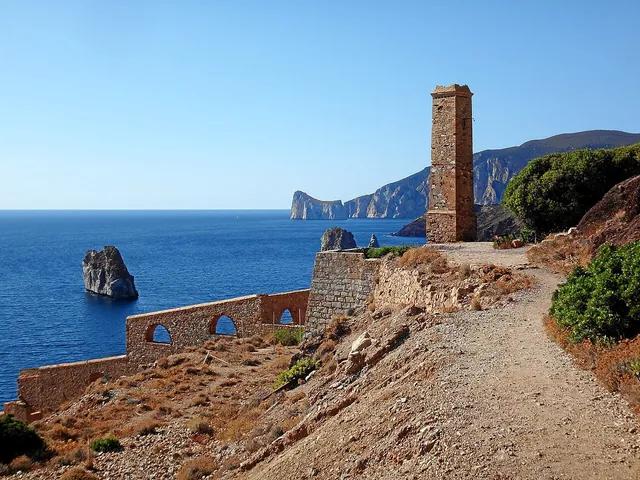 Laveria Lamarmora a Nebida affacciata sul mare