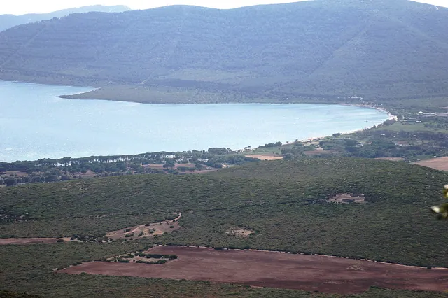 Spiaggia di Mugoni nella baia di Porto Conte ad Alghero