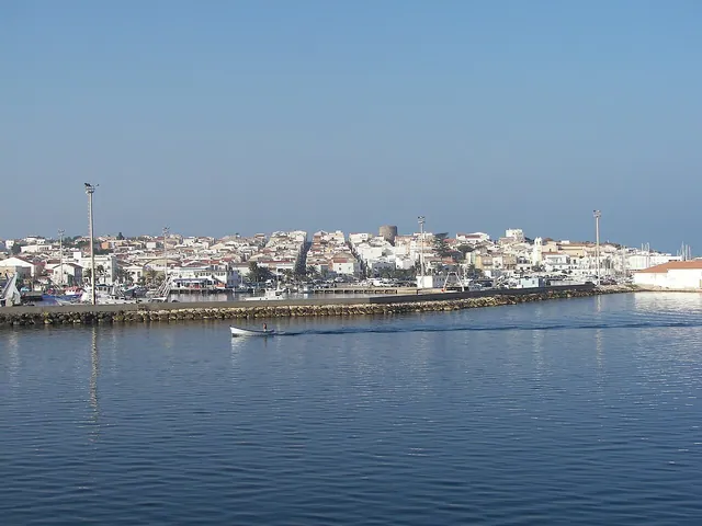 Panorama del borgo di Calasetta sull'isola di Sant'Antioco