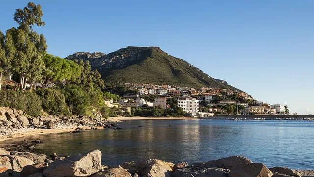 Panorama di Cala Gonone sulla costa di Dorgali