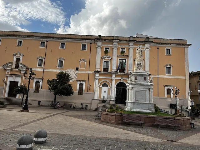 Piazza Eleonora d’Arborea nel centro di Oristano