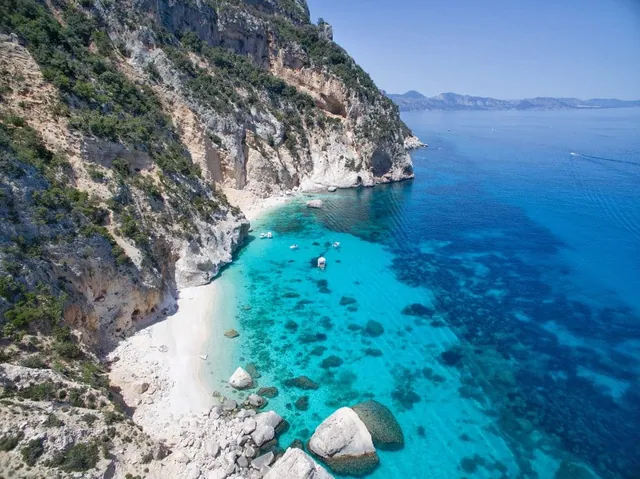 cala_delle_sorgenti_ogliastra_baunei